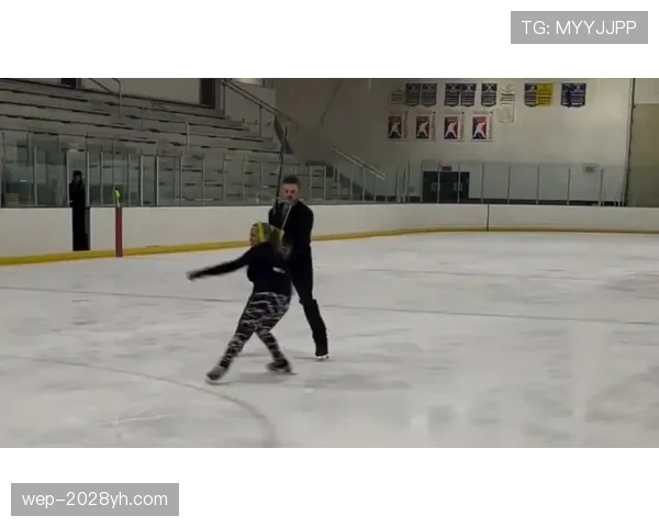 托尼娅·哈丁这气场，领奖台的冰冷和街头的倔强同时上线，刷近照差点没认出来