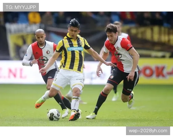 张玉宁出门那阵仗也太讲究了，一群助理拖着行李箱像明星出街